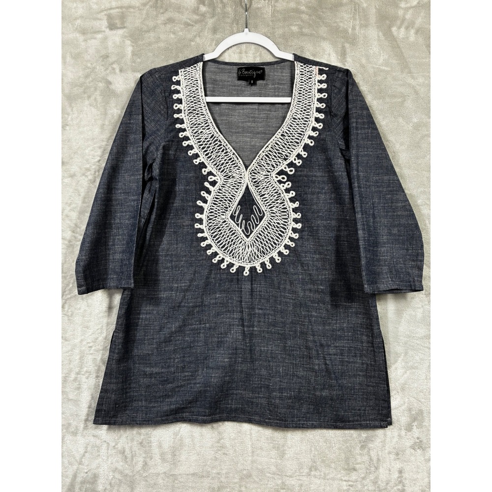 b Boutique by Evergreen Blue Chambray Crochet V-Neck Tunic Top Small